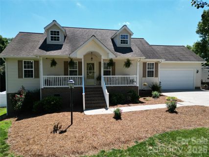 731 Jennings Road active home in Deer Crossing, Statesville, NC