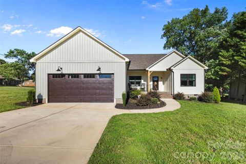 Homes in Lincoln Park, Lincolnton