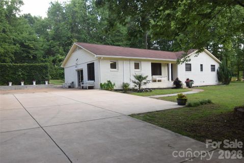 8202 Lawyers Road