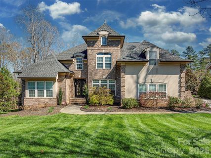 7209 Yellowhorn Trail
