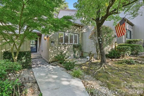 125 Pine Grove Circle
