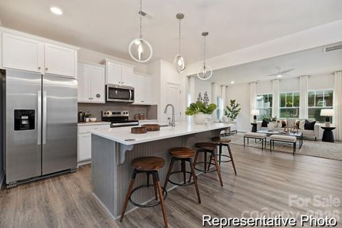 15033 Meacham Farm Drive active home in Bryton Townhomes, Huntersville, NC