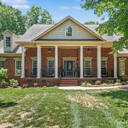 3204 E Lawyers Road