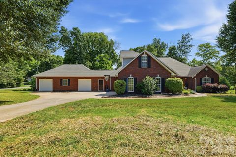 3805 Glen Haven Drive pending home in Carolando, Concord, NC