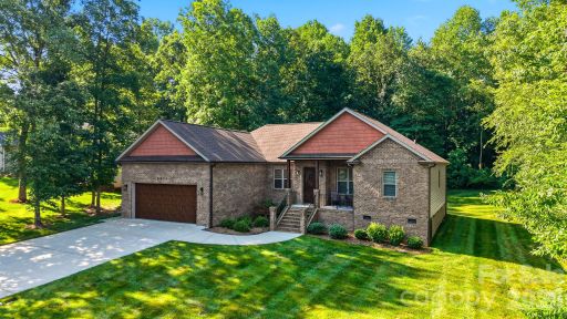 2630 36th Avenue sold home in Hickory Woods, Hickory, NC