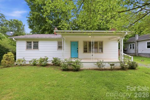 31 Edwards Street active home in Brightsville, Waynesville, NC