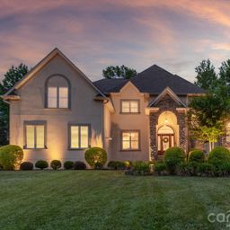 102 Finch Loop