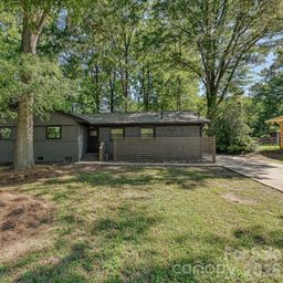 5623 Ruth Drive