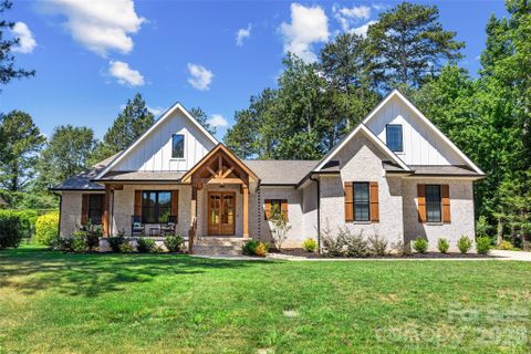 4255 Crepe Ridge Drive pending home in Sailview, Denver, NC