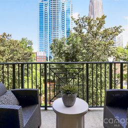 300 W 5th Street