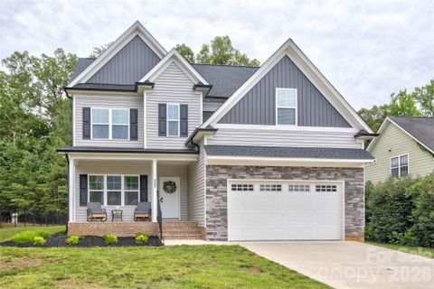 317 Oak Brook Drive active home in Oakview Commons, Salisbury, NC
