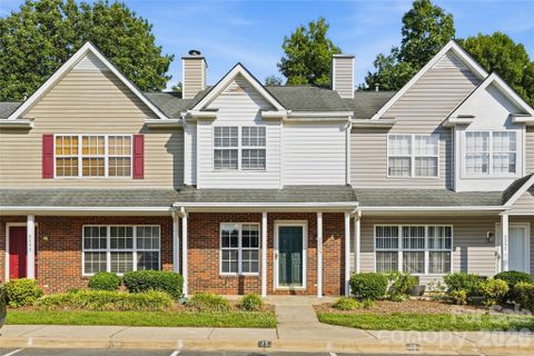2235 Preakness Court active home in Roxborough II, Charlotte, NC