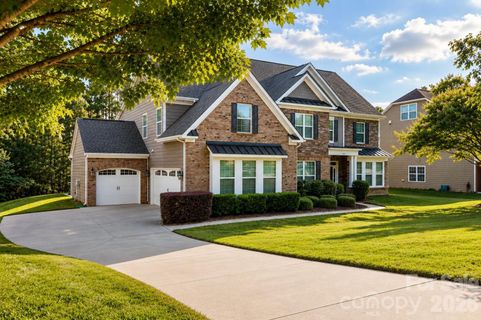 2412 Hamlet Court