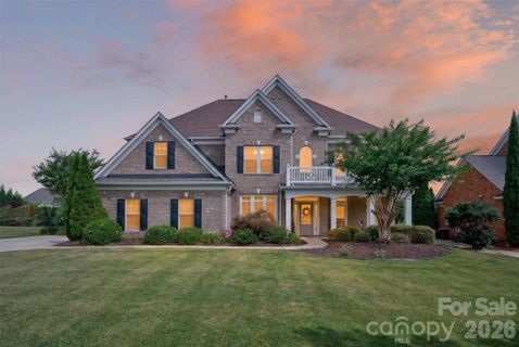10102 Stonesby Lane pending home in The Chimneys Of Marvin, Waxhaw, NC