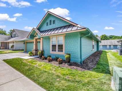 51 Barn Owl Way pending home in Wolfpen, Hendersonville, NC