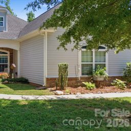 983 Jerry Lees Way