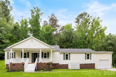 2615 Maggie Lane