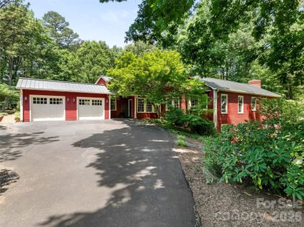 350 Shasta Lane pending home in Cotswold, Charlotte, NC