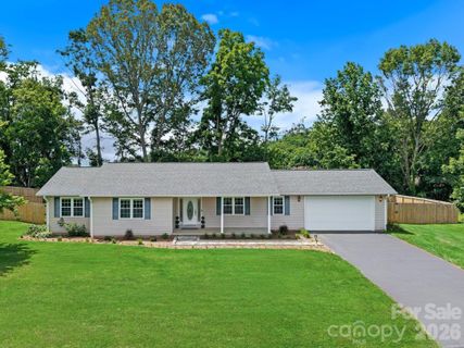 Homes in Springside, Mars Hill
