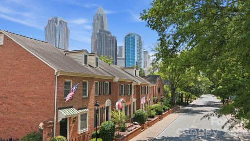 510 N Poplar Street active home in Hackberry Court, Charlotte, NC