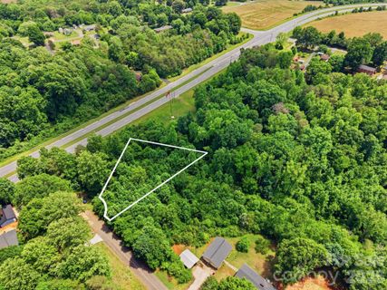 48 Easthaven Drive active home in Eastway, Newton, NC