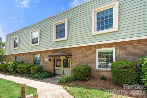2630 Park Road active home in Dilworth Edge, Charlotte, NC