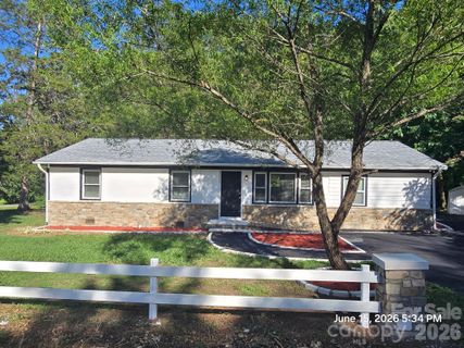 1050 South Lake Drive