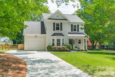 9217 Four Acre Court sold home in Cameron Wood, Charlotte, NC