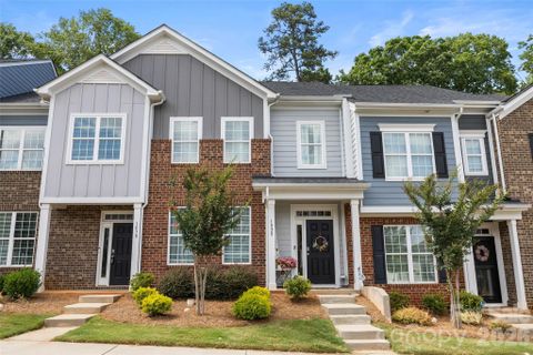 Homes in Beatty Woods, Belmont