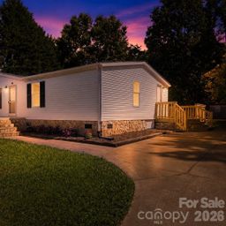 3940 Teaberry Lane