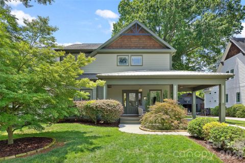2530 Bay Street active home in Chantilly, Charlotte, NC