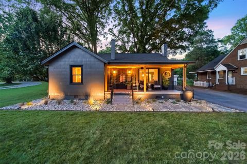 504 W 6th Street