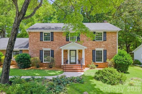 1024 Court Drive pending home in Stonehaven, Charlotte, NC