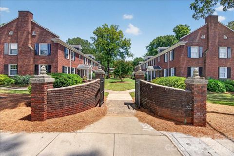 524 Hawthorne Lane active home in Hawthorne Condominiums, Charlotte, NC