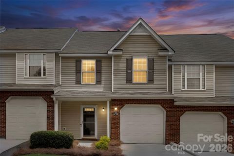1728 Eagle Ridge Drive active home in Lexington Commons, Rock Hill, SC