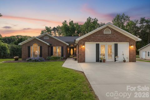 7760 Wallace Lane