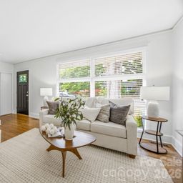 4500 Woodlark Lane