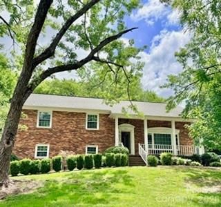 6725 Windyrush Road pending home in Olde Providence, Charlotte, NC