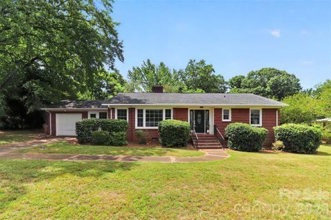 703 Norwood Street