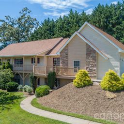 506 Brook Knoll Circle
