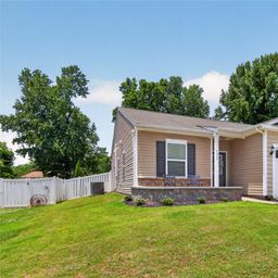 1049 Sweetgum Street