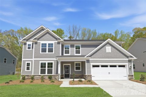 Homes in Glenhurst, Matthews
