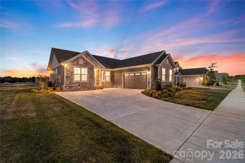 1664 Dresden Drive active home in Stoneridge Hills, Rock Hill, SC