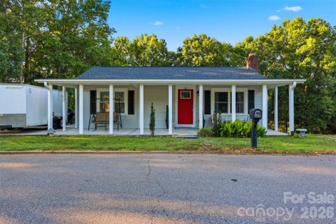 32 W Highland Avenue