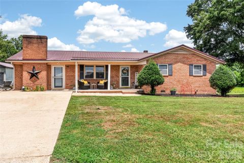 1316 Drumstand Road active home in Millers Main, Stony Point, NC