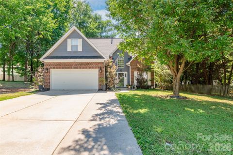 1562 Matthews Drive sold home in Gracewood, Rock Hill, SC