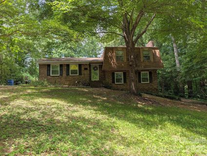 215 Swamp Fox Drive active home in Foxwood, Fort Mill, SC