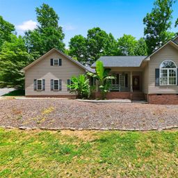 1395 Robinhood Drive