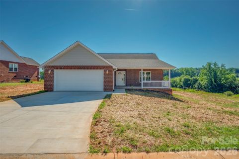 165 Central Park Circle active home in Sparks Crossing, Spindale, NC