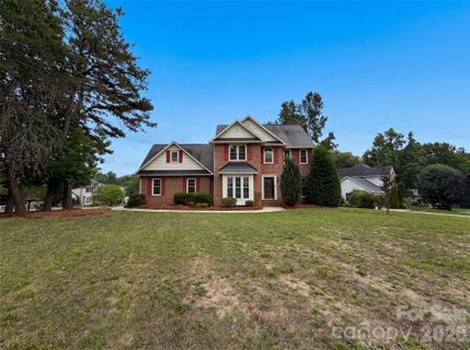 417 Vincent Court